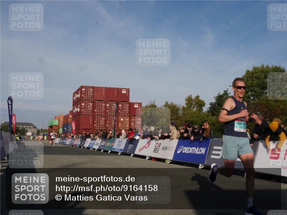 03.10.2025 - Köhlbrandbrückenlauf Matties Gatica Varas http://msf.ph/oto/9164158 03.10.2025 09:51:05 Ziel 1017, 3153 meine-sportfotos.de