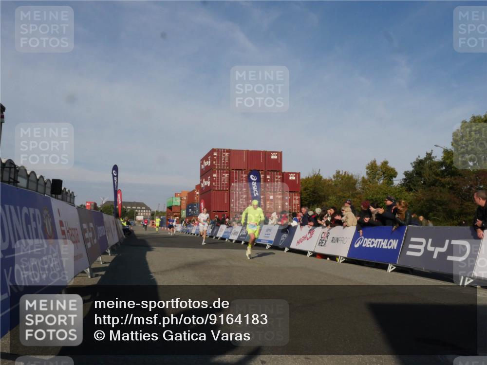03.10.2025 - Köhlbrandbrückenlauf Matties Gatica Varas http://msf.ph/oto/9164183 03.10.2025 09:51:19 Ziel 3154, 3460, 3740 meine-sportfotos.de