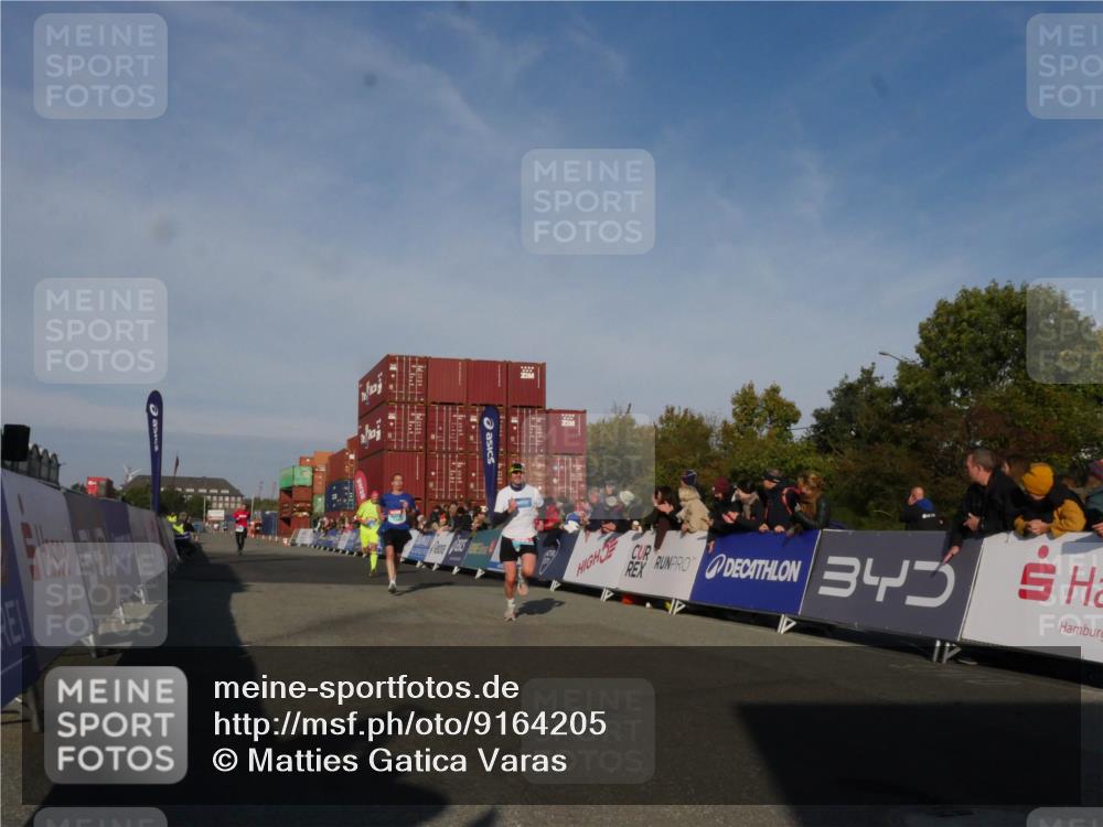 03.10.2025 - Köhlbrandbrückenlauf Matties Gatica Varas http://msf.ph/oto/9164205 03.10.2025 09:51:26 Ziel 1032, 3082, 3154, 3401, 3740 meine-sportfotos.de