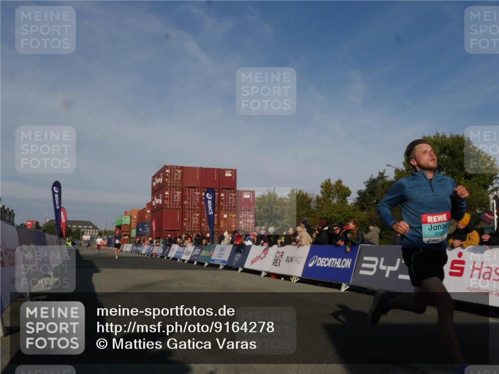 03.10.2025 - Köhlbrandbrückenlauf Matties Gatica Varas http://msf.ph/oto/9164278 03.10.2025 09:51:52 Ziel 3350, 3809 meine-sportfotos.de