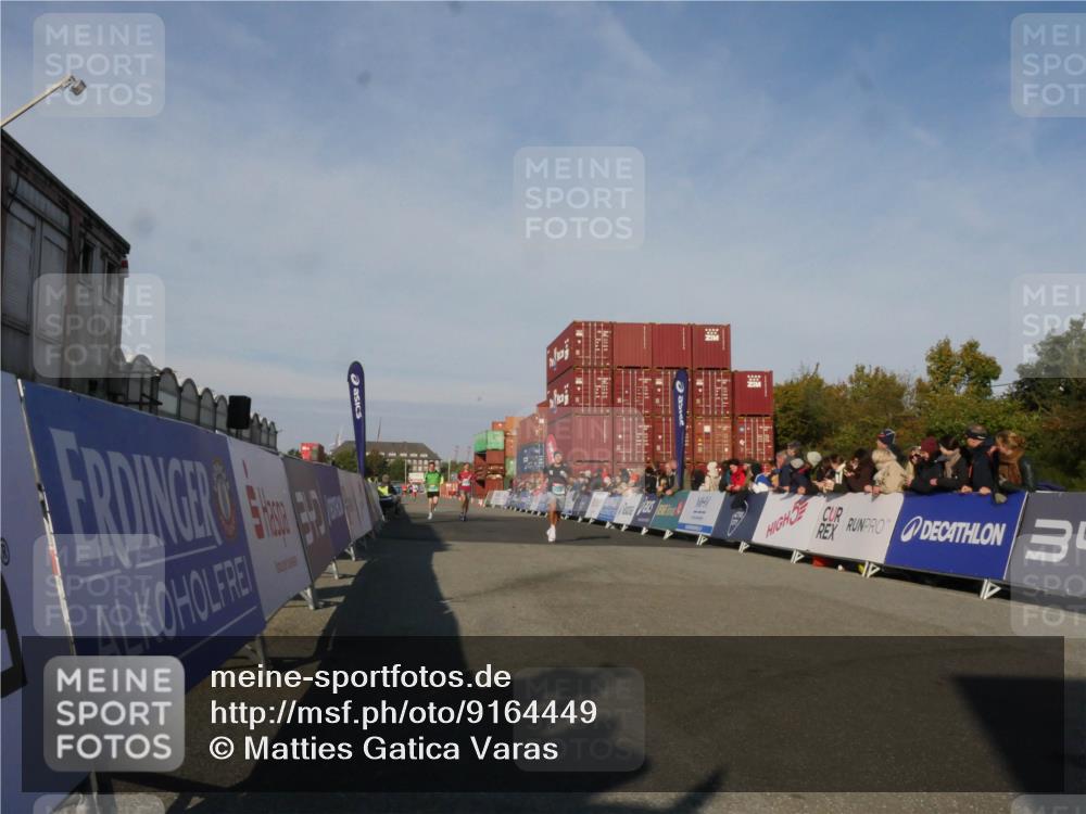 03.10.2025 - Köhlbrandbrückenlauf Matties Gatica Varas http://msf.ph/oto/9164449 03.10.2025 09:52:58 Ziel 1035, 2705, 2933, 3269, 3629 meine-sportfotos.de