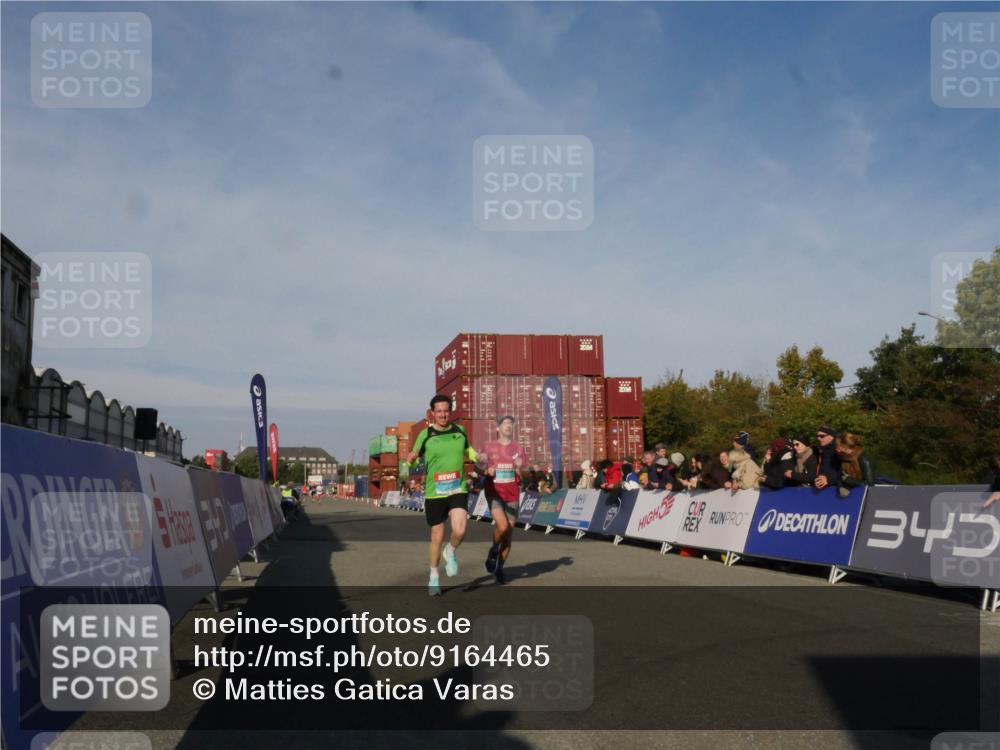 03.10.2025 - Köhlbrandbrückenlauf Matties Gatica Varas http://msf.ph/oto/9164465 03.10.2025 09:53:03 Ziel 1035, 2705, 3629 meine-sportfotos.de