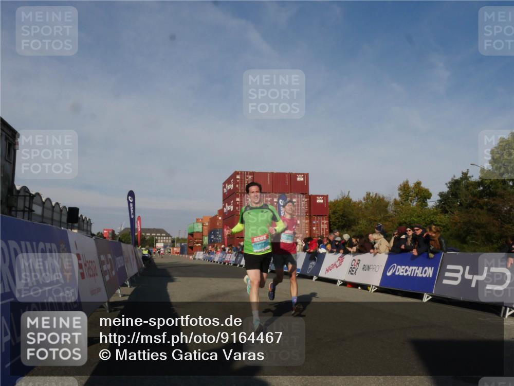 03.10.2025 - Köhlbrandbrückenlauf Matties Gatica Varas http://msf.ph/oto/9164467 03.10.2025 09:53:04 Ziel 1035, 2705 meine-sportfotos.de