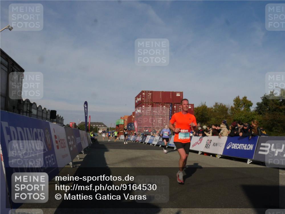 03.10.2025 - Köhlbrandbrückenlauf Matties Gatica Varas http://msf.ph/oto/9164530 03.10.2025 09:53:28 Ziel 1012, 3078, 3226, 3262, 3299, 3704 meine-sportfotos.de