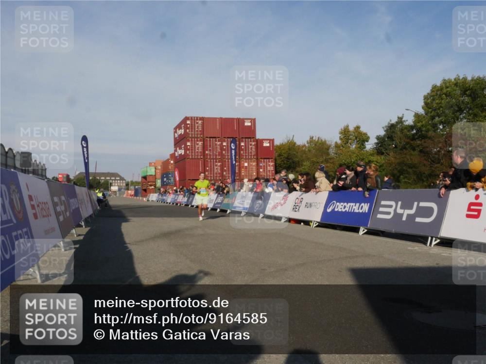 03.10.2025 - Köhlbrandbrückenlauf Matties Gatica Varas http://msf.ph/oto/9164585 03.10.2025 09:53:43 Ziel 2831, 3841 meine-sportfotos.de