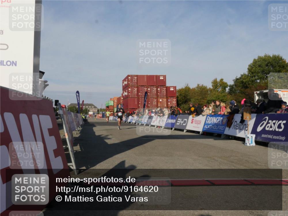 03.10.2025 - Köhlbrandbrückenlauf Matties Gatica Varas http://msf.ph/oto/9164620 03.10.2025 09:54:32 Ziel 1061, 1462 meine-sportfotos.de