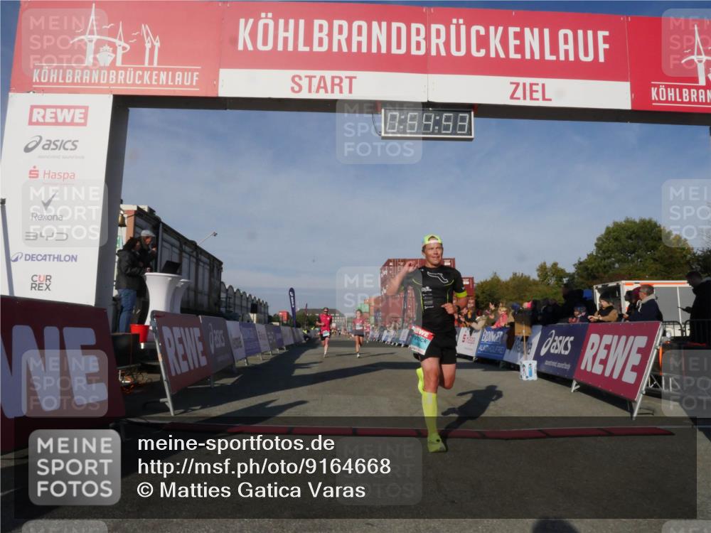 03.10.2025 - Köhlbrandbrückenlauf Matties Gatica Varas http://msf.ph/oto/9164668 03.10.2025 09:54:54 Ziel 1268, 2961, 3376, 3527, 3609 meine-sportfotos.de