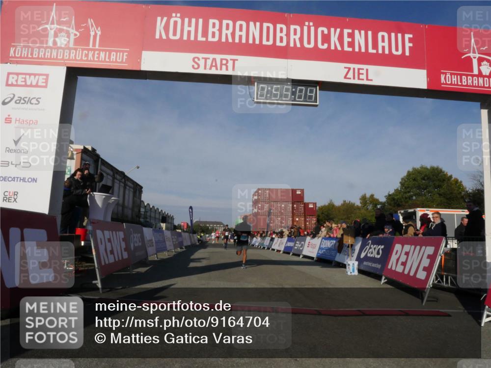 03.10.2025 - Köhlbrandbrückenlauf Matties Gatica Varas http://msf.ph/oto/9164704 03.10.2025 09:55:06 Ziel 2879, 3083, 3152, 3193, 3288, 3490, 3628, 3715, 3720 meine-sportfotos.de