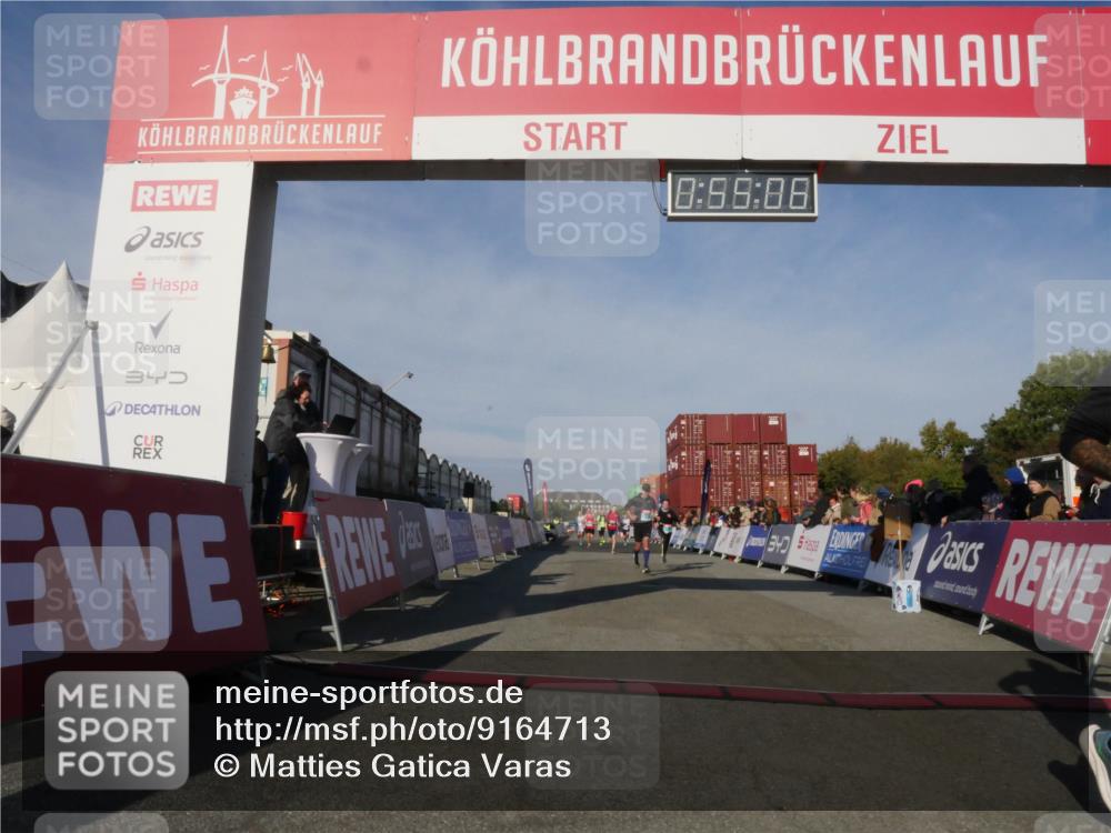 03.10.2025 - Köhlbrandbrückenlauf Matties Gatica Varas http://msf.ph/oto/9164713 03.10.2025 09:55:08 Ziel 2879, 3083, 3152, 3288, 3490, 3628, 3702, 3715, 3720 meine-sportfotos.de