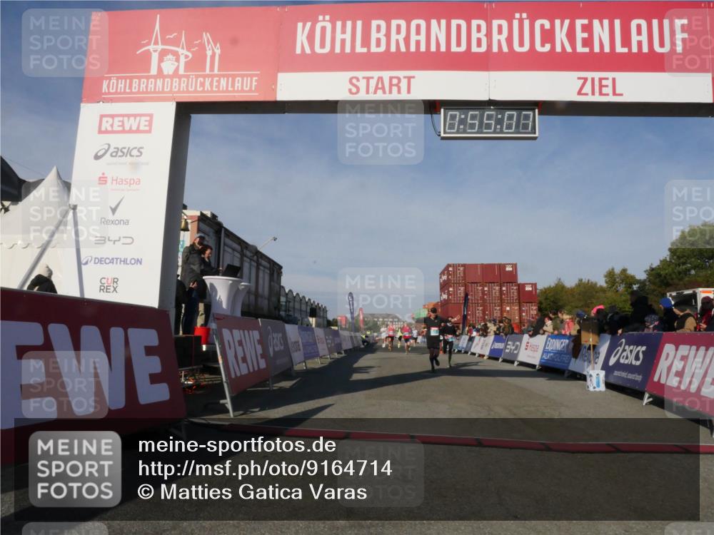 03.10.2025 - Köhlbrandbrückenlauf Matties Gatica Varas http://msf.ph/oto/9164714 03.10.2025 09:55:09 Ziel 2879, 3083, 3152, 3288, 3490, 3628, 3702, 3715, 3720 meine-sportfotos.de