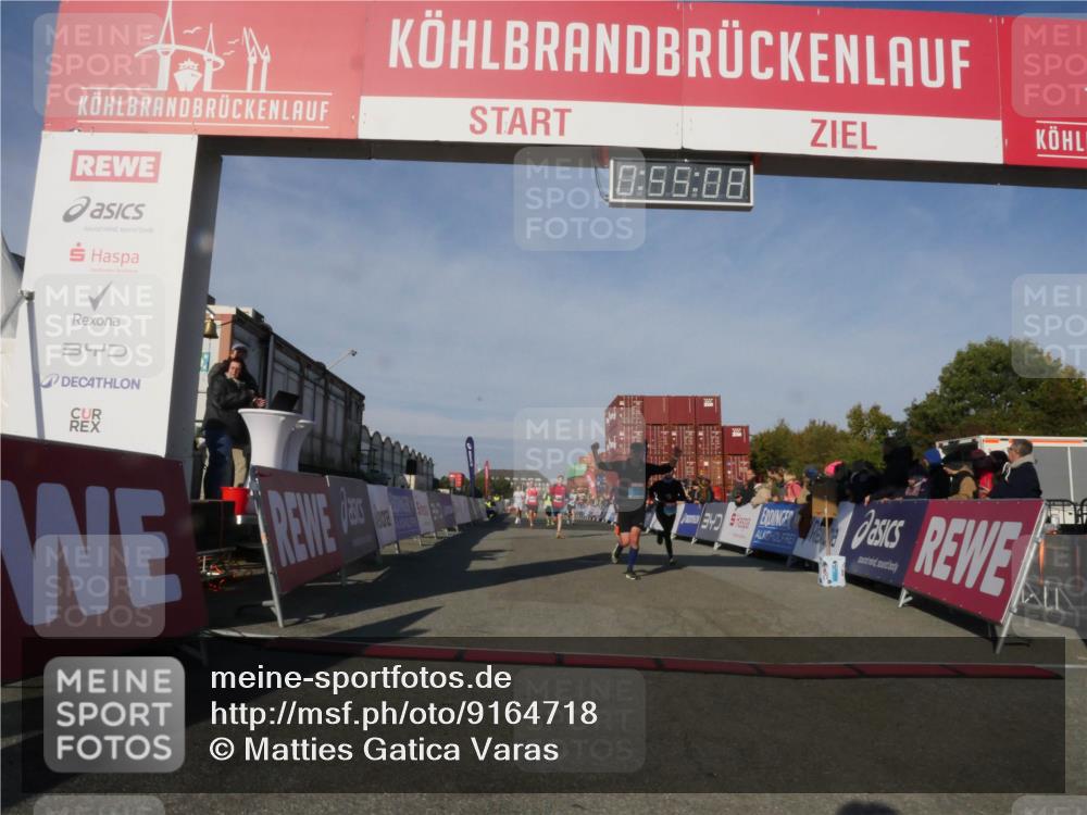 03.10.2025 - Köhlbrandbrückenlauf Matties Gatica Varas http://msf.ph/oto/9164718 03.10.2025 09:55:10 Ziel 2879, 3083, 3152, 3288, 3490, 3628, 3702, 3715, 3720 meine-sportfotos.de