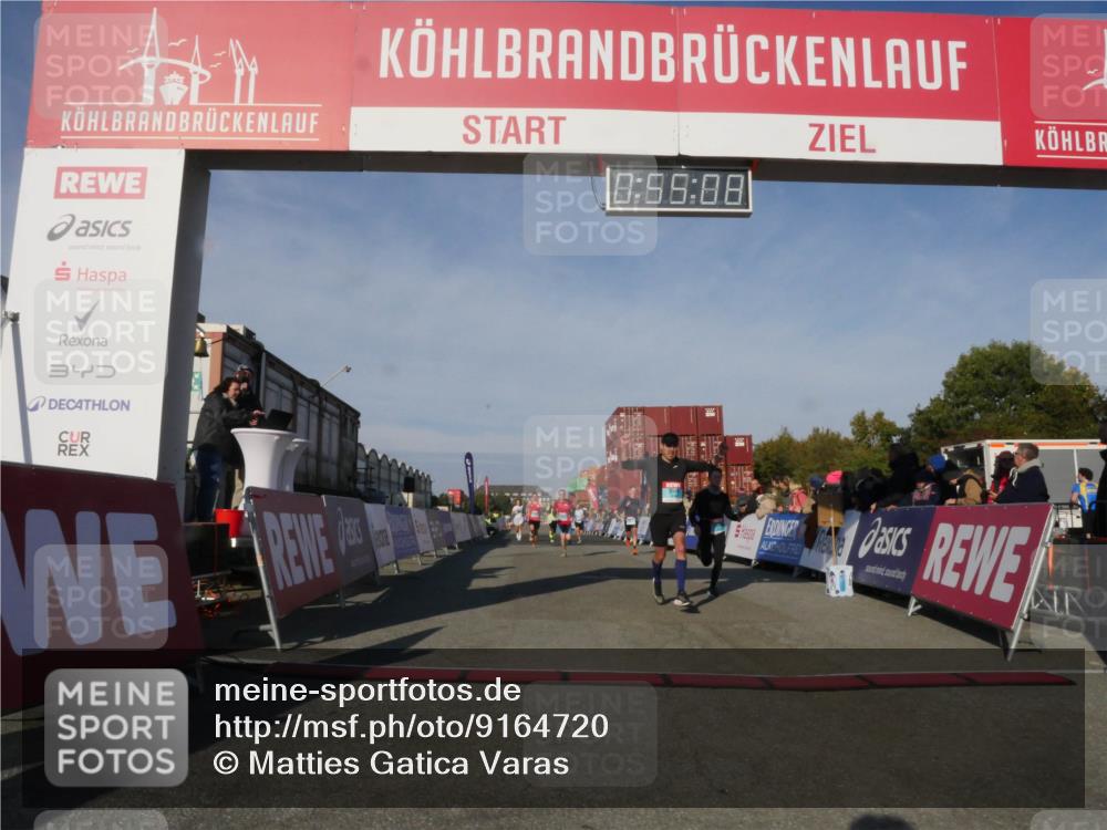 03.10.2025 - Köhlbrandbrückenlauf Matties Gatica Varas http://msf.ph/oto/9164720 03.10.2025 09:55:10 Ziel 2879, 3083, 3152, 3288, 3490, 3628, 3702, 3715, 3720 meine-sportfotos.de