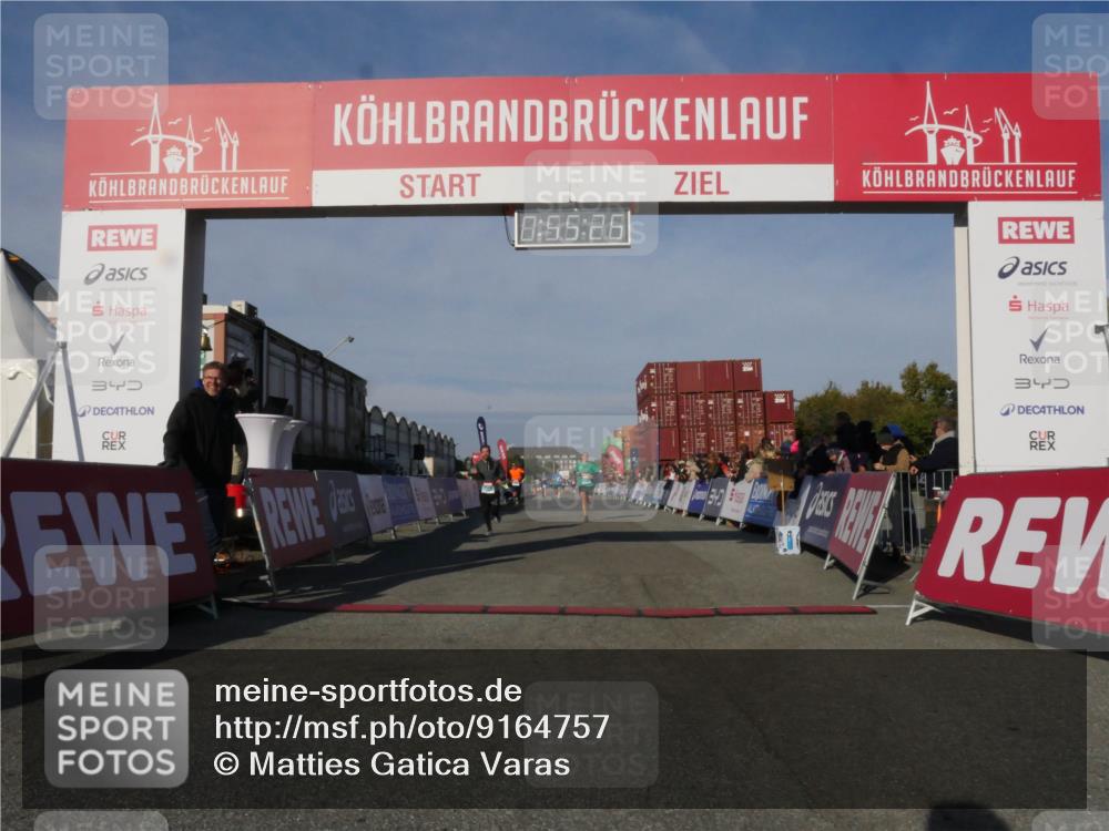 03.10.2025 - Köhlbrandbrückenlauf Matties Gatica Varas http://msf.ph/oto/9164757 03.10.2025 09:55:28 Ziel 1016, 1030, 1184, 2704, 3185, 3266 meine-sportfotos.de