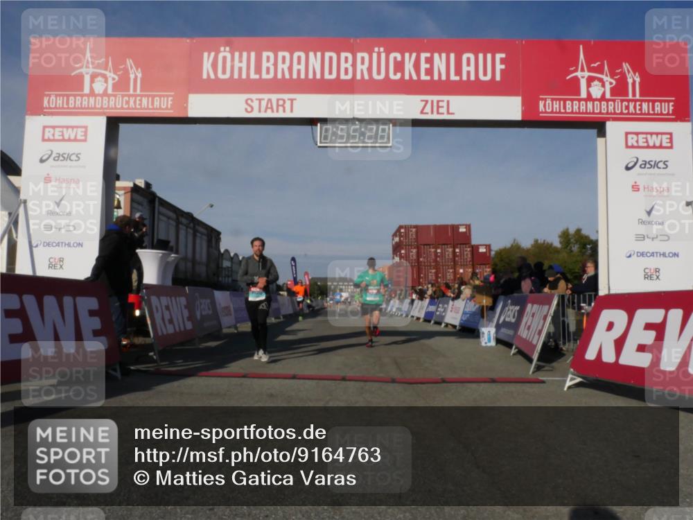 03.10.2025 - Köhlbrandbrückenlauf Matties Gatica Varas http://msf.ph/oto/9164763 03.10.2025 09:55:30 Ziel 1016, 1030, 1040, 1184, 2704, 3185, 3266 meine-sportfotos.de
