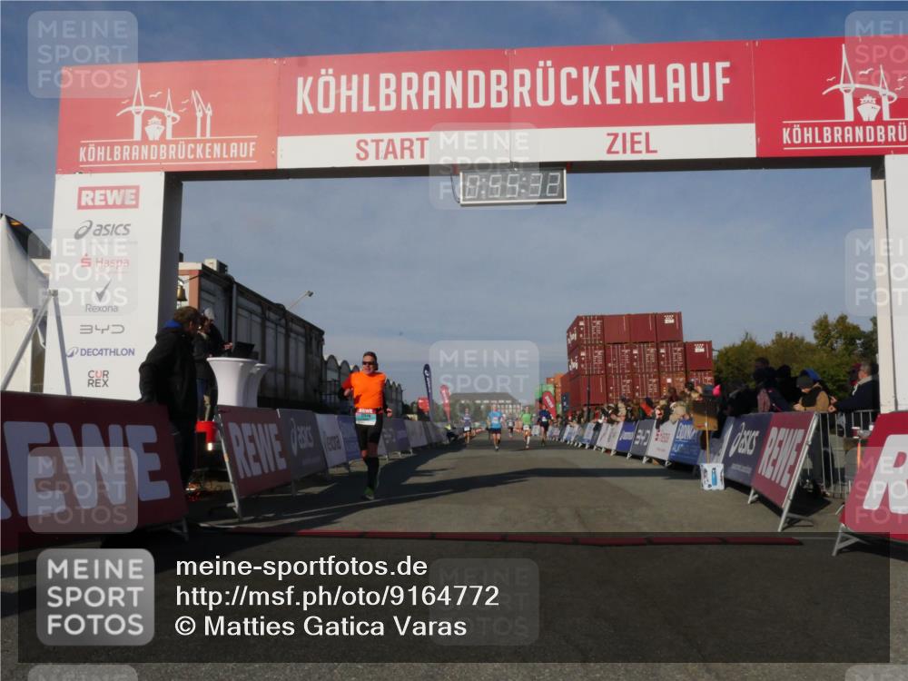 03.10.2025 - Köhlbrandbrückenlauf Matties Gatica Varas http://msf.ph/oto/9164772 03.10.2025 09:55:33 Ziel 1016, 1030, 1040, 2704, 2934, 3266 meine-sportfotos.de