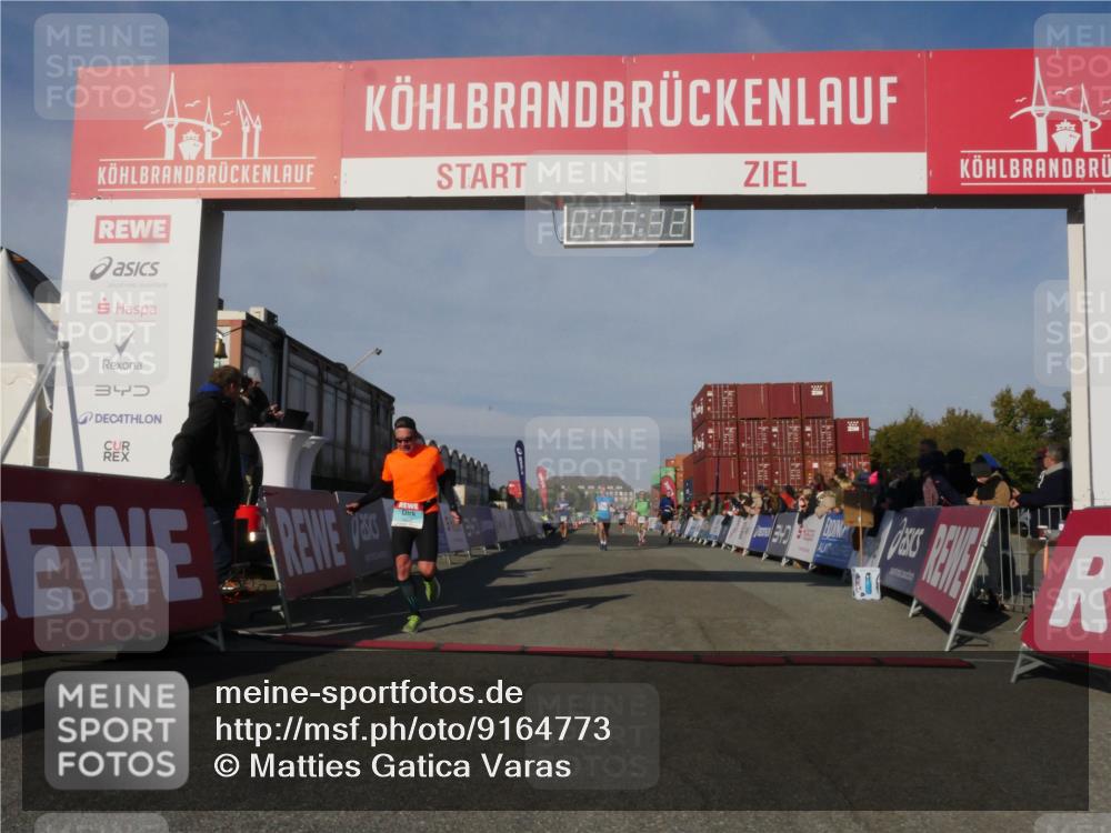 03.10.2025 - Köhlbrandbrückenlauf Matties Gatica Varas http://msf.ph/oto/9164773 03.10.2025 09:55:34 Ziel 1016, 1030, 1040, 2703, 2704, 2934, 3266 meine-sportfotos.de