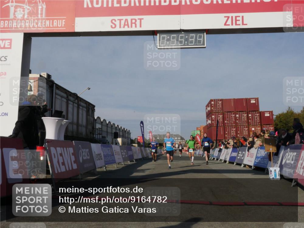 03.10.2025 - Köhlbrandbrückenlauf Matties Gatica Varas http://msf.ph/oto/9164782 03.10.2025 09:55:36 Ziel 1016, 1030, 1040, 1490, 2703, 2704, 2934 meine-sportfotos.de