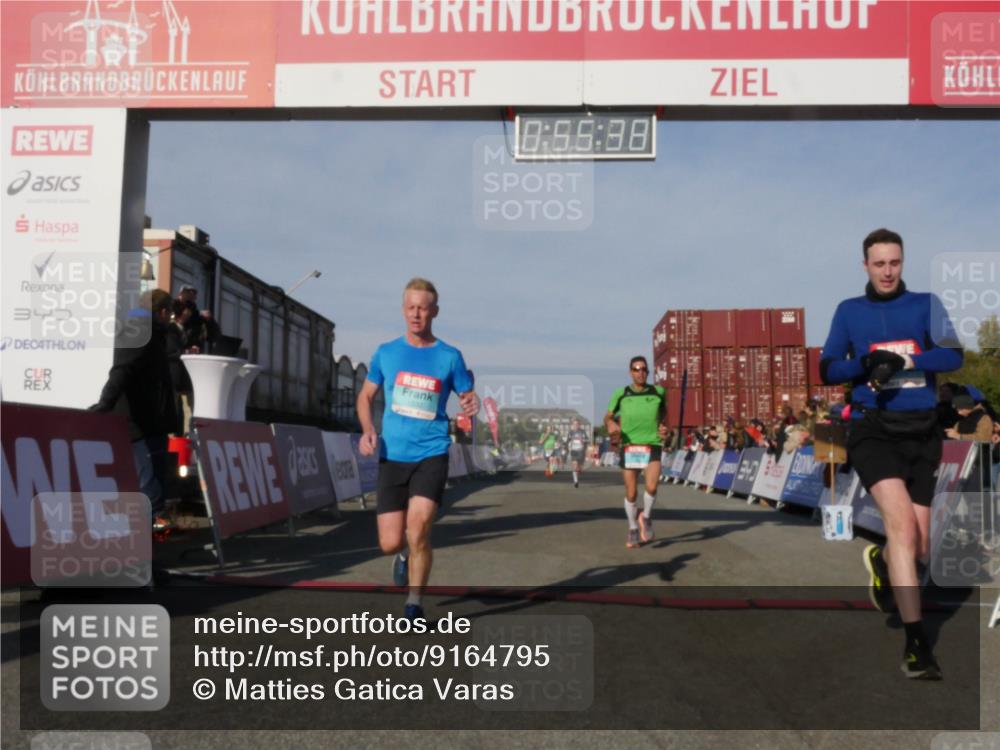03.10.2025 - Köhlbrandbrückenlauf Matties Gatica Varas http://msf.ph/oto/9164795 03.10.2025 09:55:40 Ziel 1040, 1048, 1490, 2703, 2704, 2934, 3789 meine-sportfotos.de