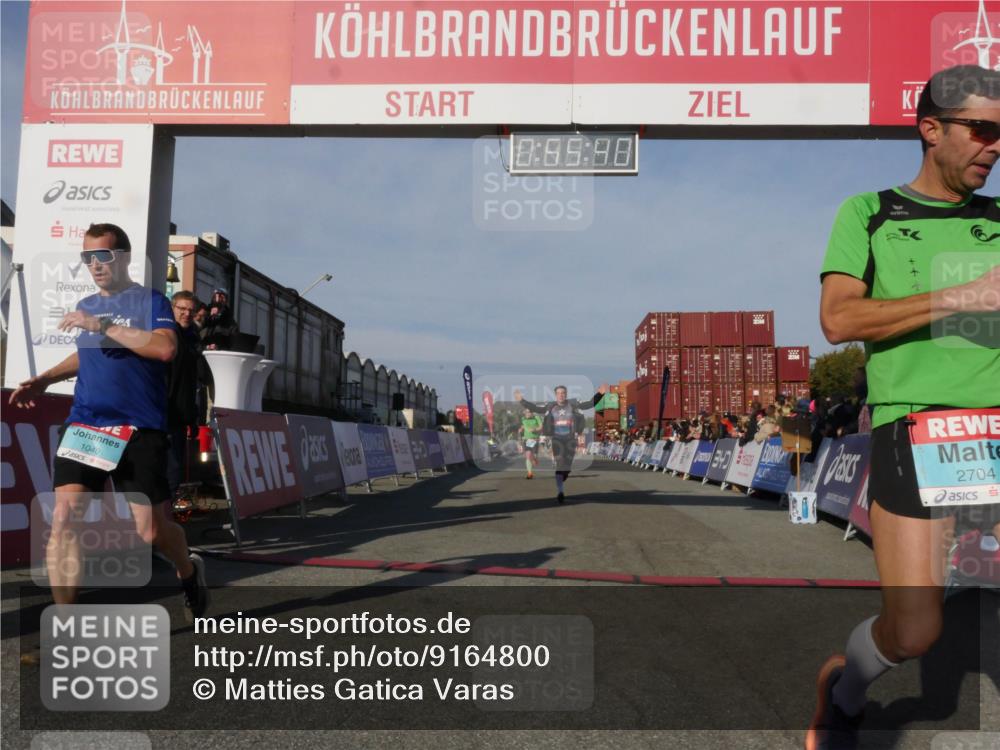 03.10.2025 - Köhlbrandbrückenlauf Matties Gatica Varas http://msf.ph/oto/9164800 03.10.2025 09:55:42 Ziel 1048, 1490, 2703, 2934, 3789 meine-sportfotos.de