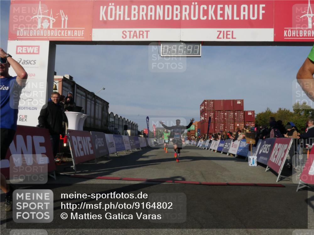 03.10.2025 - Köhlbrandbrückenlauf Matties Gatica Varas http://msf.ph/oto/9164802 03.10.2025 09:55:43 Ziel 1048, 1490, 2703, 2934, 3789 meine-sportfotos.de