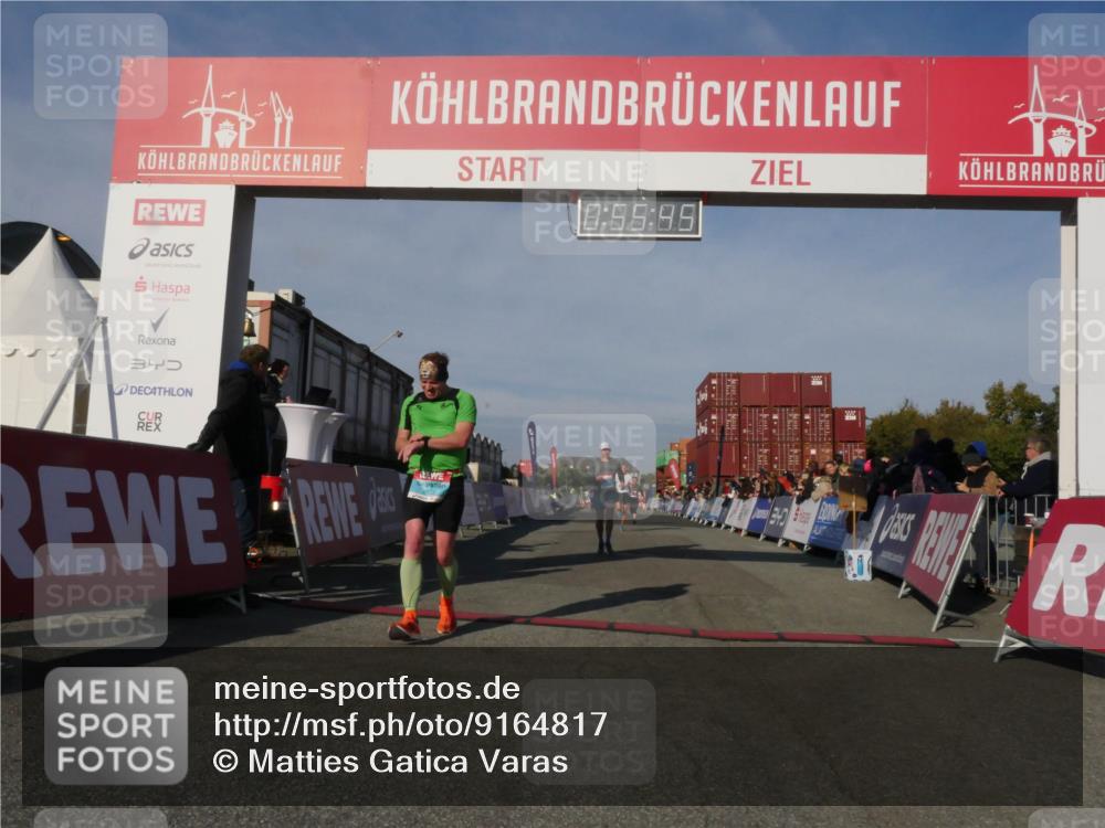 03.10.2025 - Köhlbrandbrückenlauf Matties Gatica Varas http://msf.ph/oto/9164817 03.10.2025 09:55:46 Ziel 1048, 1490, 2703, 3789 meine-sportfotos.de