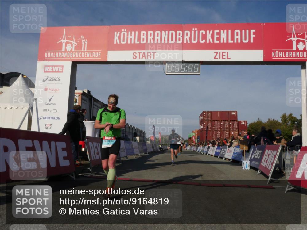 03.10.2025 - Köhlbrandbrückenlauf Matties Gatica Varas http://msf.ph/oto/9164819 03.10.2025 09:55:47 Ziel 1028, 1048, 1490, 3007, 3789 meine-sportfotos.de
