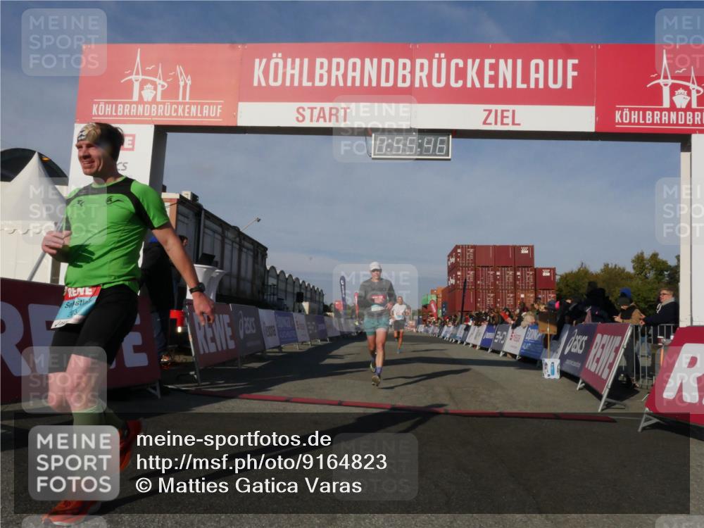 03.10.2025 - Köhlbrandbrückenlauf Matties Gatica Varas http://msf.ph/oto/9164823 03.10.2025 09:55:48 Ziel 1028, 1048, 1490, 3007, 3789 meine-sportfotos.de