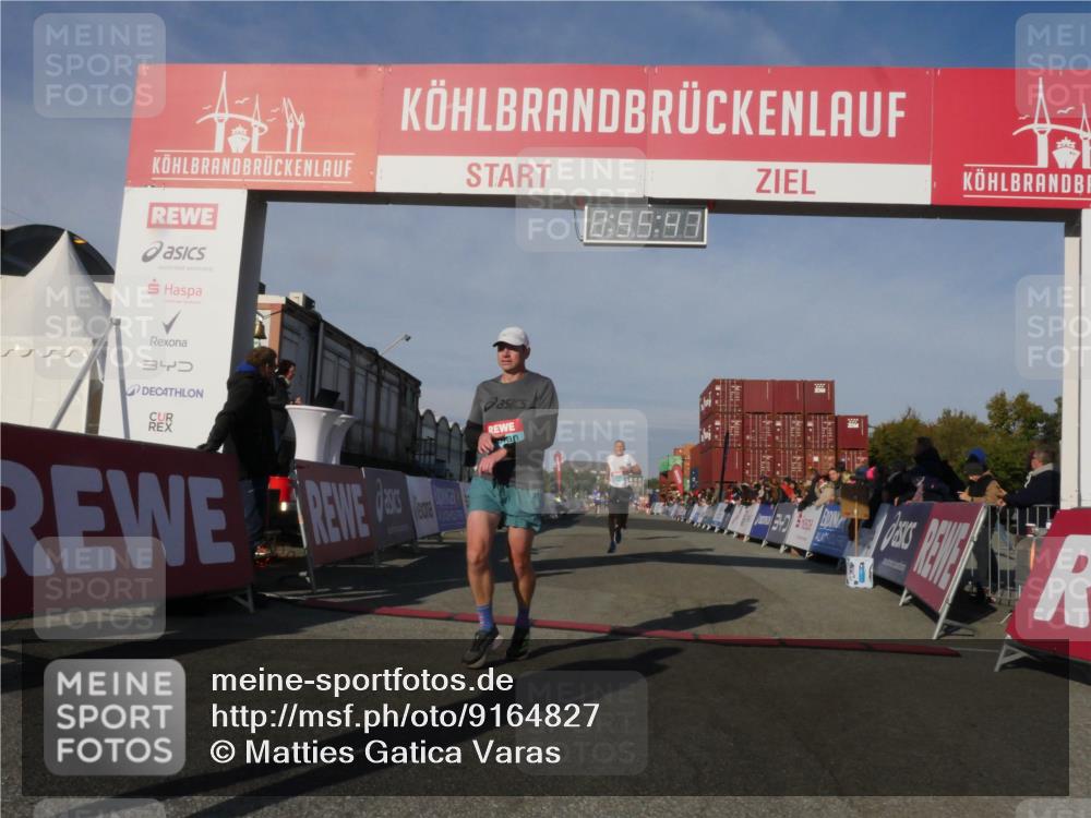 03.10.2025 - Köhlbrandbrückenlauf Matties Gatica Varas http://msf.ph/oto/9164827 03.10.2025 09:55:49 Ziel 1028, 1048, 3007, 3789 meine-sportfotos.de