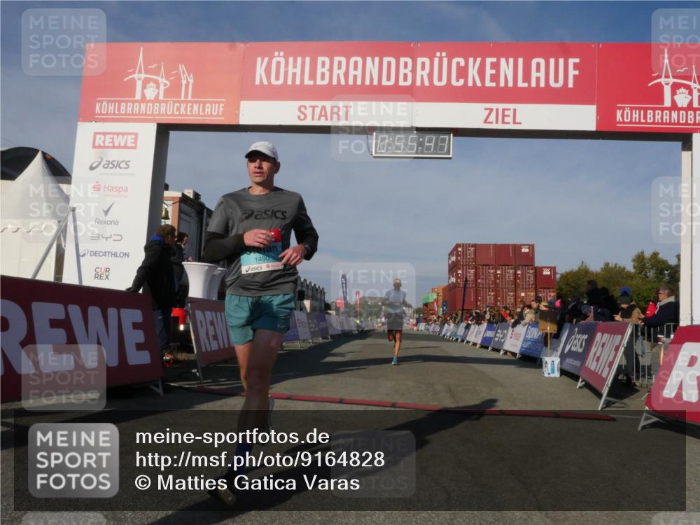 03.10.2025 - Köhlbrandbrückenlauf Matties Gatica Varas http://msf.ph/oto/9164828 03.10.2025 09:55:49 Ziel 1028, 1048, 3007, 3789 meine-sportfotos.de