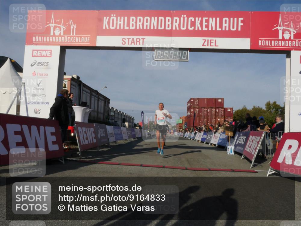 03.10.2025 - Köhlbrandbrückenlauf Matties Gatica Varas http://msf.ph/oto/9164833 03.10.2025 09:55:50 Ziel 1028, 1048, 3007, 3789 meine-sportfotos.de