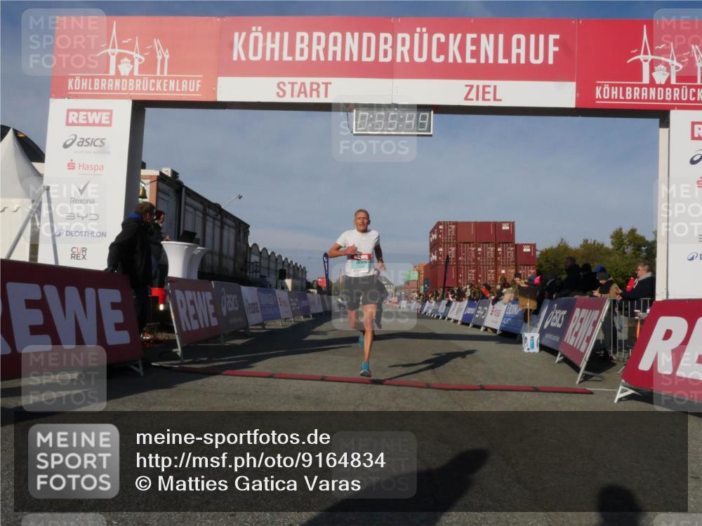 03.10.2025 - Köhlbrandbrückenlauf Matties Gatica Varas http://msf.ph/oto/9164834 03.10.2025 09:55:51 Ziel 1028, 1048, 1224, 3007, 3789 meine-sportfotos.de
