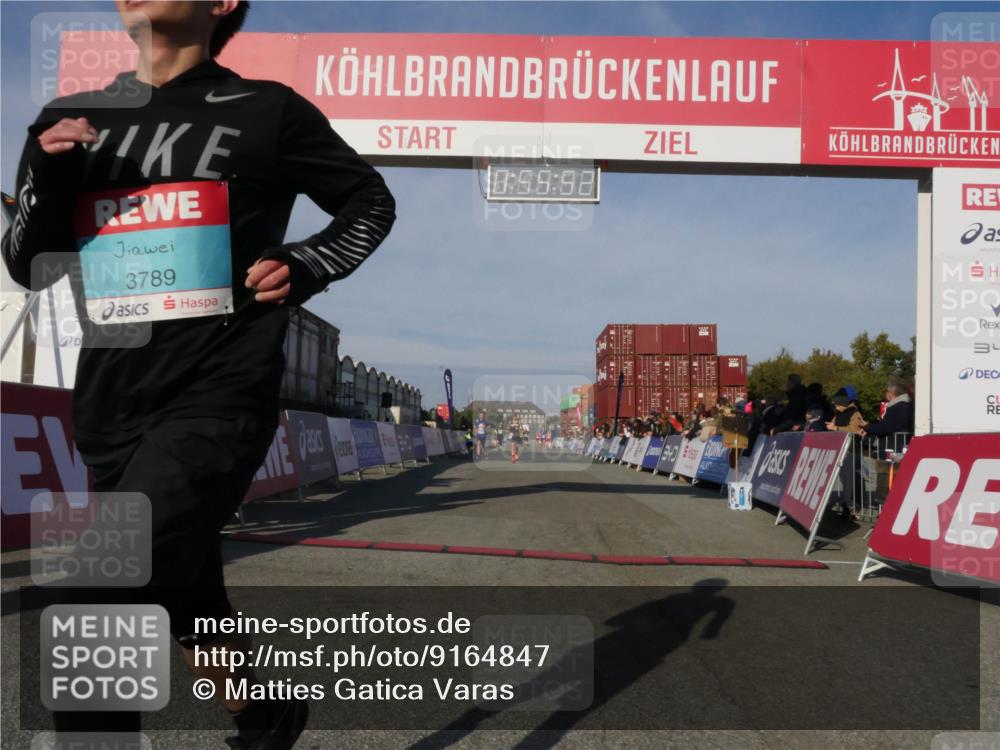 03.10.2025 - Köhlbrandbrückenlauf Matties Gatica Varas http://msf.ph/oto/9164847 03.10.2025 09:55:54 Ziel 1028, 1036, 1224, 3007, 3181, 3494 meine-sportfotos.de