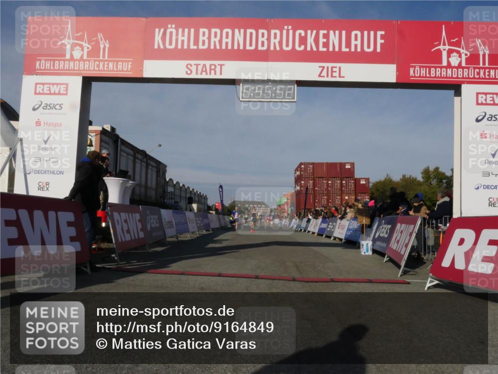03.10.2025 - Köhlbrandbrückenlauf Matties Gatica Varas http://msf.ph/oto/9164849 03.10.2025 09:55:54 Ziel 1028, 1036, 1224, 3007, 3181, 3494 meine-sportfotos.de