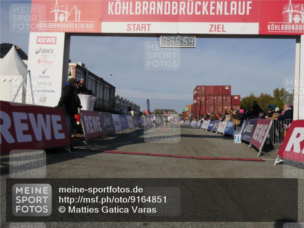 03.10.2025 - Köhlbrandbrückenlauf Matties Gatica Varas http://msf.ph/oto/9164851 03.10.2025 09:55:55 Ziel 1028, 1036, 1224, 3007, 3143, 3181, 3494 meine-sportfotos.de