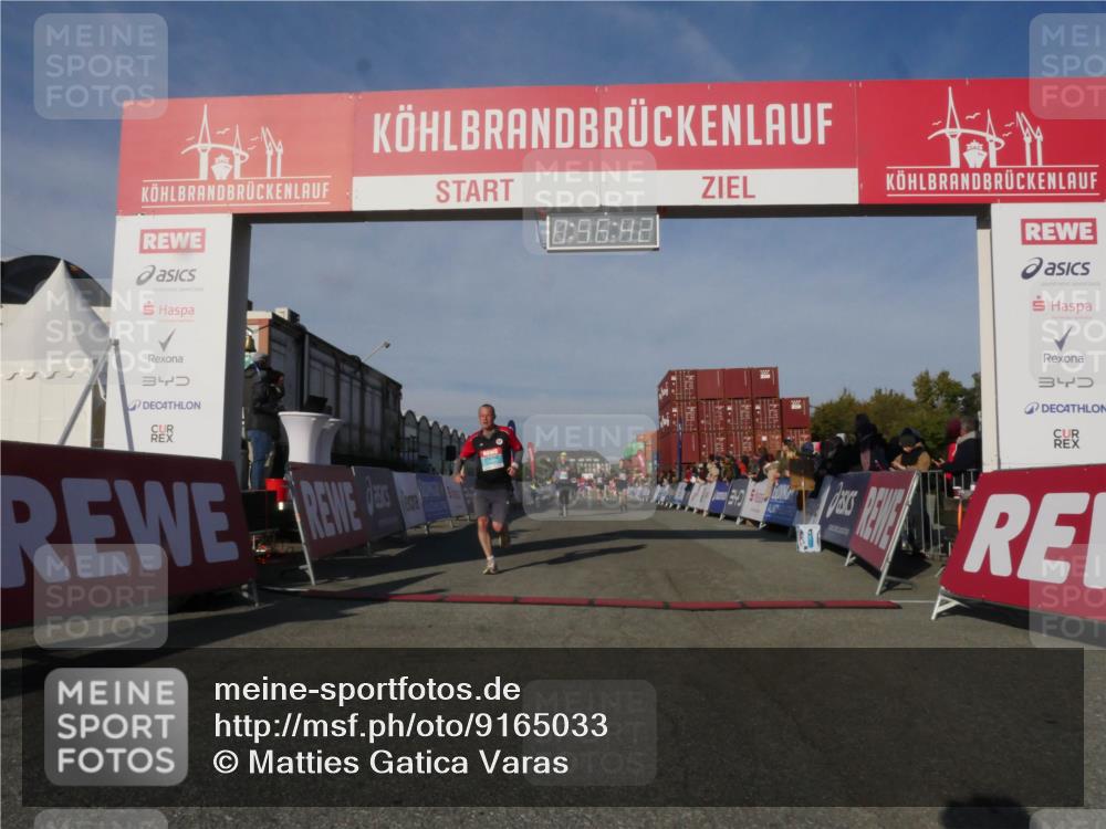 03.10.2025 - Köhlbrandbrückenlauf Matties Gatica Varas http://msf.ph/oto/9165033 03.10.2025 09:56:43 Ziel 1023, 1065, 1103, 1150, 1261, 1703, 3402, 3491, 3763 meine-sportfotos.de