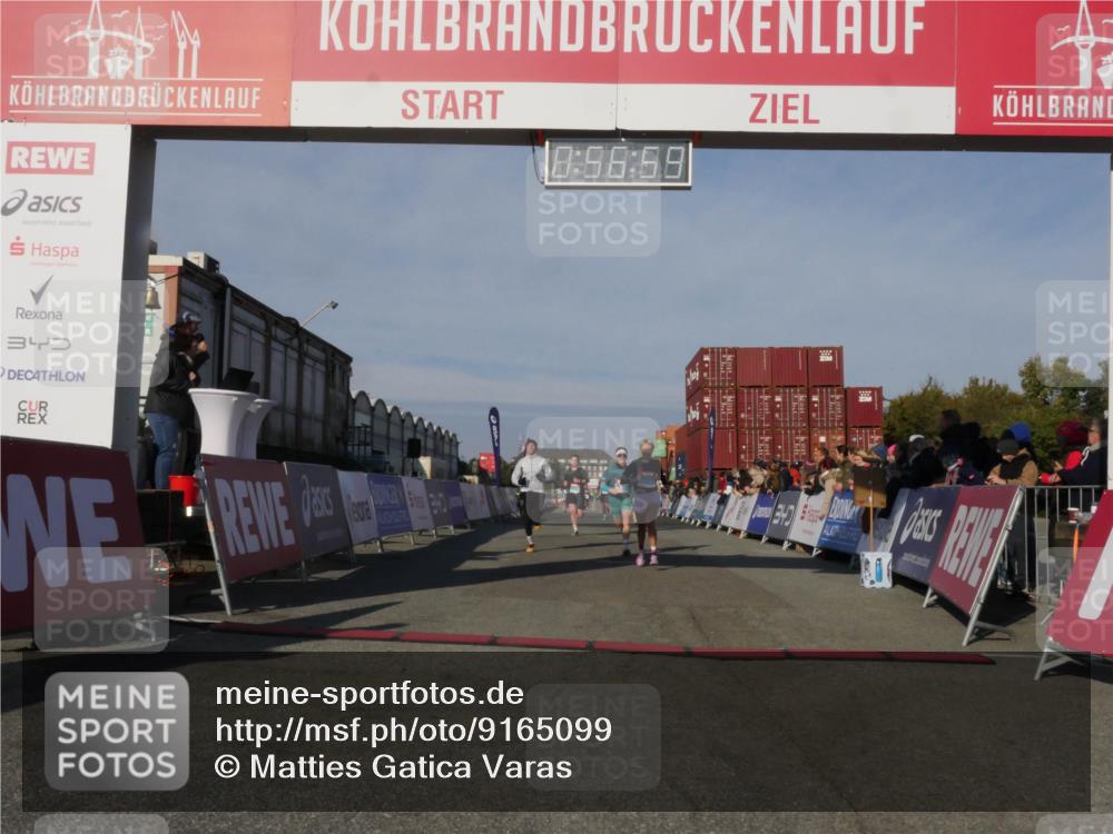 03.10.2025 - Köhlbrandbrückenlauf Matties Gatica Varas http://msf.ph/oto/9165099 03.10.2025 09:57:01 Ziel 1068, 1086, 1196, 1275, 1550, 2844, 2955, 3270, 3414 meine-sportfotos.de