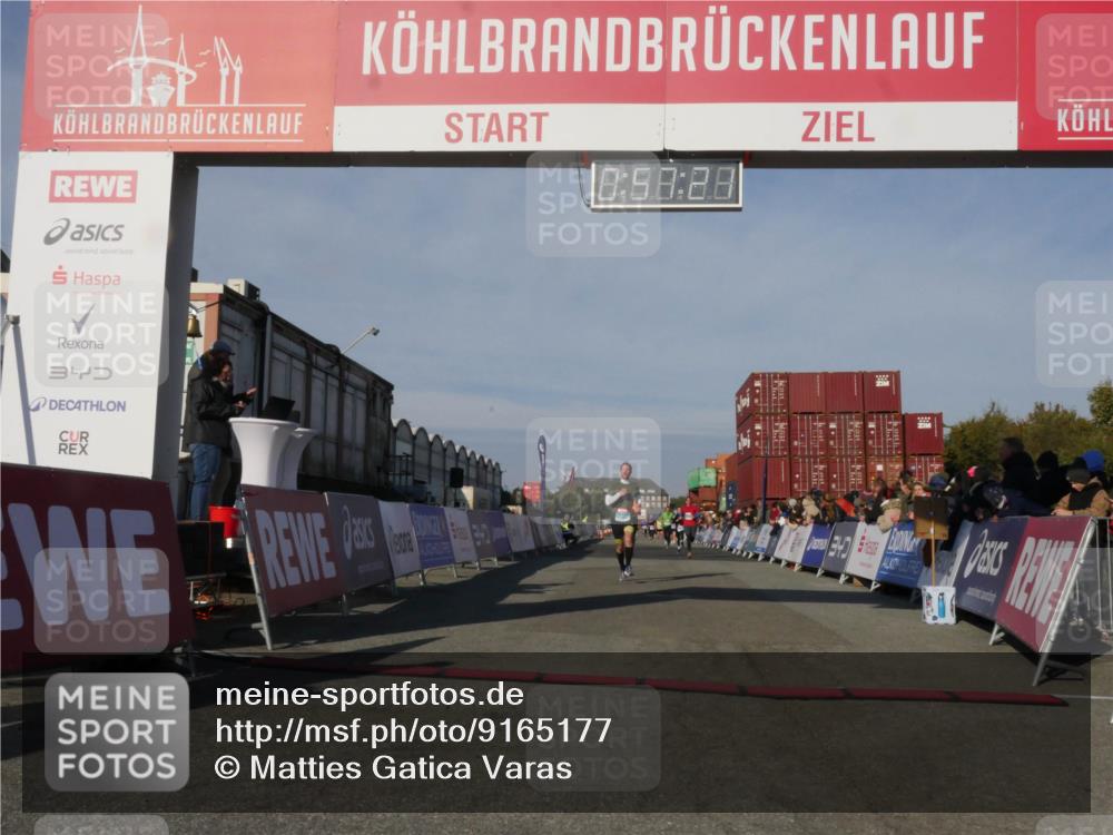 03.10.2025 - Köhlbrandbrückenlauf Matties Gatica Varas http://msf.ph/oto/9165177 03.10.2025 09:57:22 Ziel 1010, 1101, 1180, 2708, 2760, 3518 meine-sportfotos.de