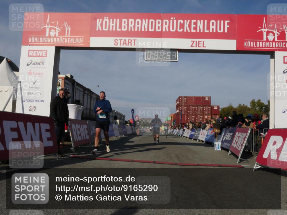 03.10.2025 - Köhlbrandbrückenlauf Matties Gatica Varas http://msf.ph/oto/9165290 03.10.2025 09:57:52 Ziel 1079, 1135, 1265, 2811, 3079, 3135, 3136, 3211 meine-sportfotos.de