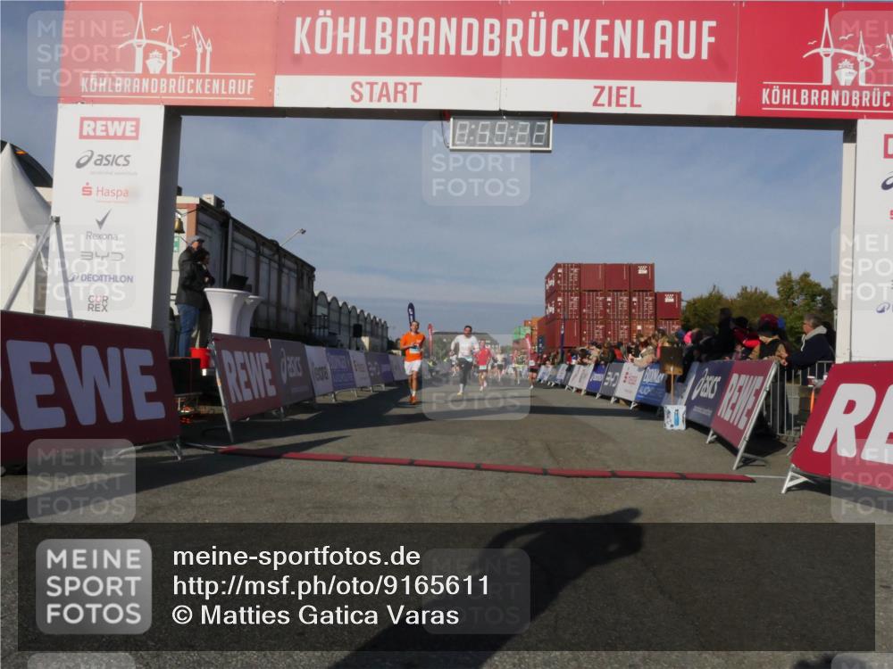 03.10.2025 - Köhlbrandbrückenlauf Matties Gatica Varas http://msf.ph/oto/9165611 03.10.2025 09:59:23 Ziel 1197, 1231, 1249, 1269, 1398, 1411, 1423, 1432, 1639, 2985, 2989, 3340, 3514, 3525 meine-sportfotos.de