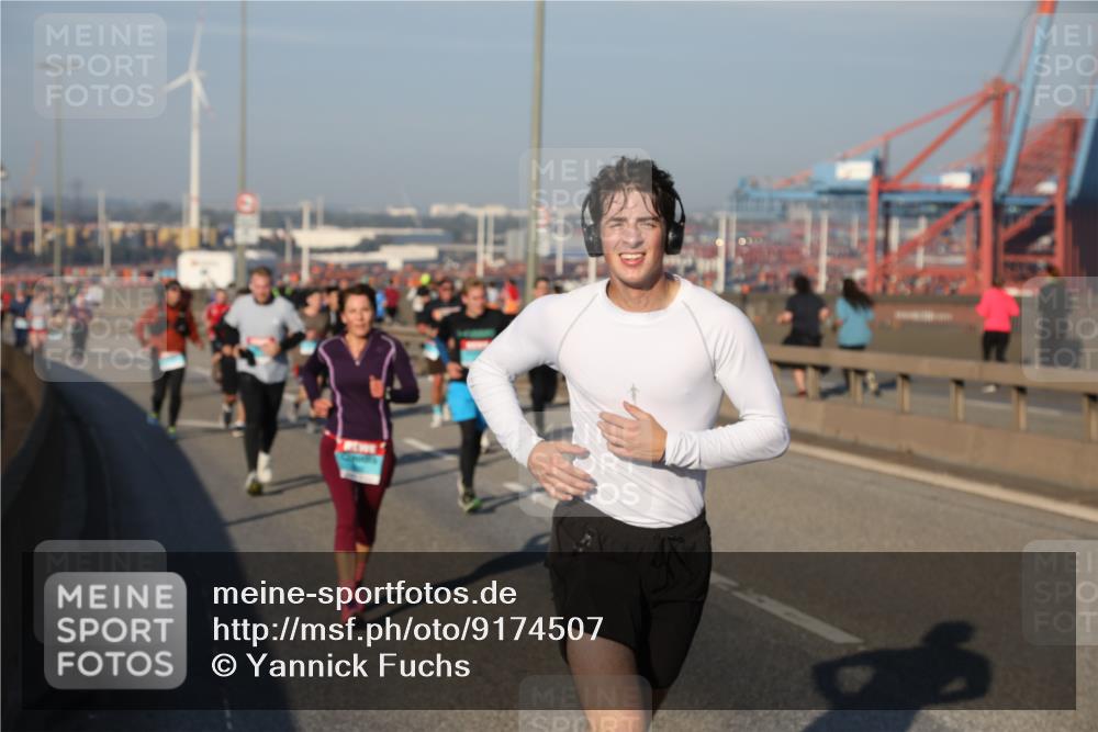 03.10.2025 - Köhlbrandbrückenlauf Yannick Fuchs http://msf.ph/oto/9174507 03.10.2025 08:43:01 Position 2  meine-sportfotos.de