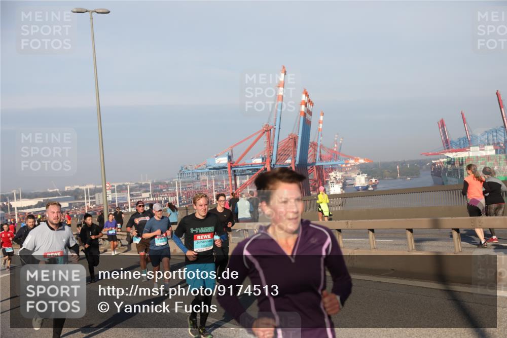 03.10.2025 - Köhlbrandbrückenlauf Yannick Fuchs http://msf.ph/oto/9174513 03.10.2025 08:43:03 Position 2 3156 meine-sportfotos.de