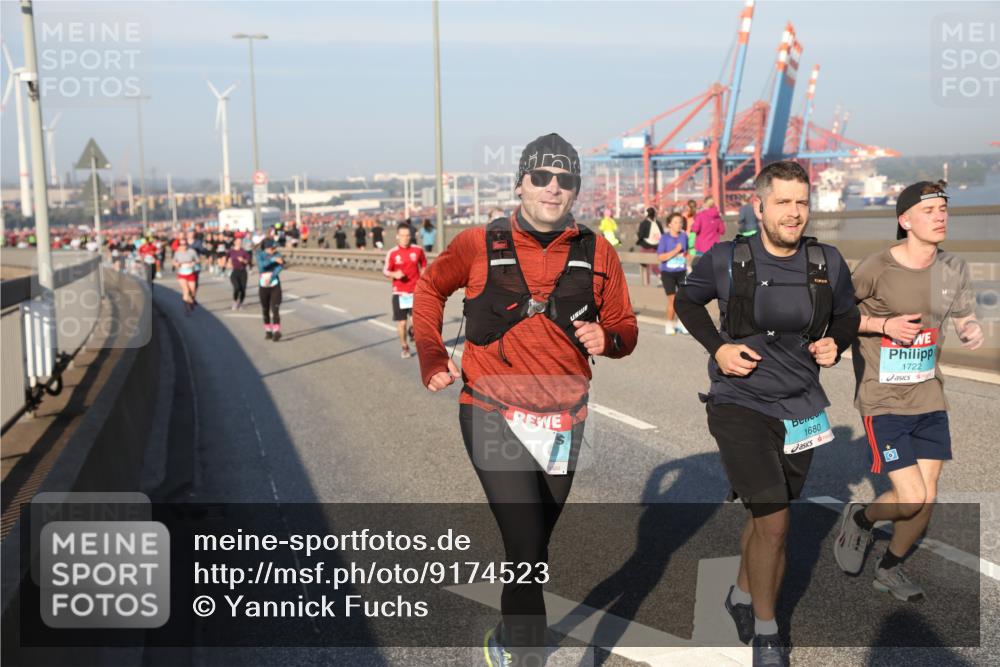 03.10.2025 - Köhlbrandbrückenlauf Yannick Fuchs http://msf.ph/oto/9174523 03.10.2025 08:43:09 Position 2 1680, 1722 meine-sportfotos.de