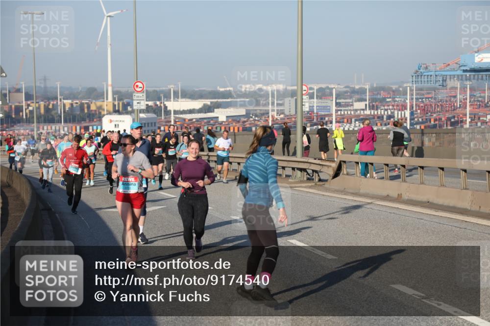 03.10.2025 - Köhlbrandbrückenlauf Yannick Fuchs http://msf.ph/oto/9174540 03.10.2025 08:43:14 Position 2 1500 meine-sportfotos.de