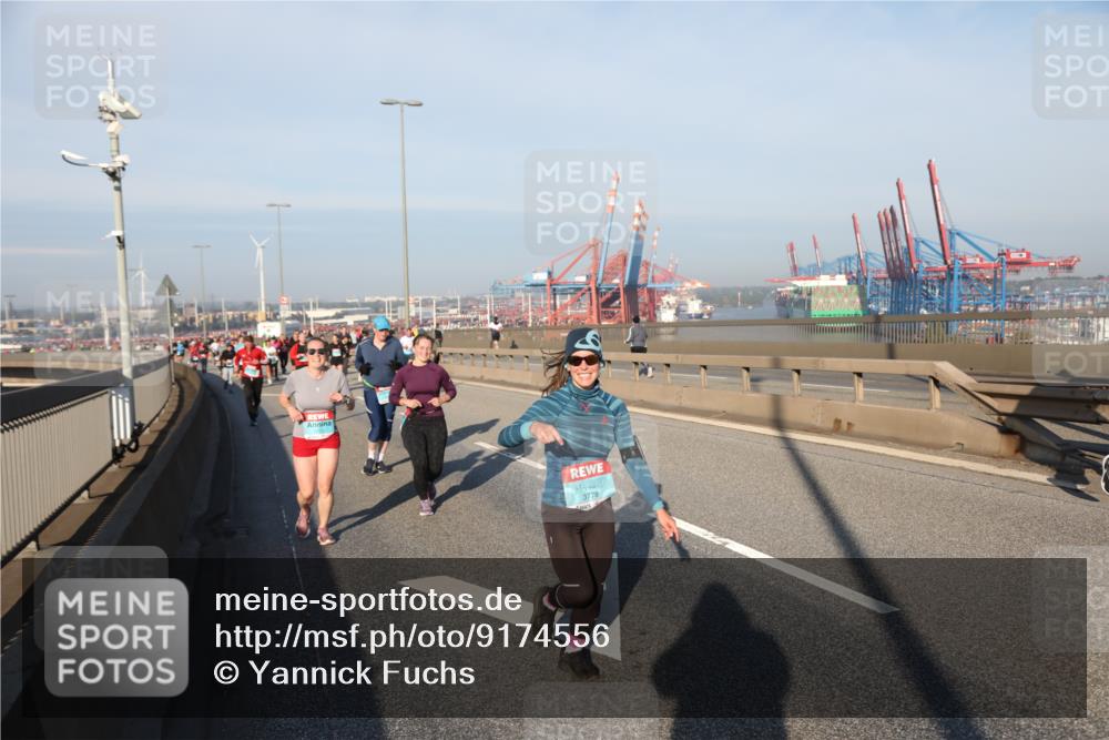 03.10.2025 - Köhlbrandbrückenlauf Yannick Fuchs http://msf.ph/oto/9174556 03.10.2025 08:43:18 Position 2 3778 meine-sportfotos.de