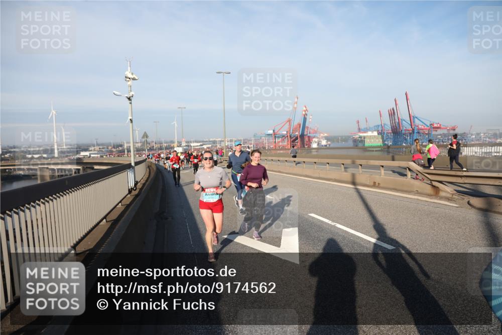 03.10.2025 - Köhlbrandbrückenlauf Yannick Fuchs http://msf.ph/oto/9174562 03.10.2025 08:43:19 Position 2  meine-sportfotos.de