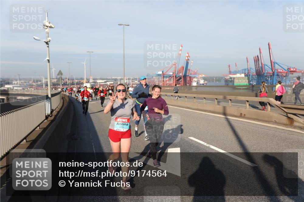 03.10.2025 - Köhlbrandbrückenlauf Yannick Fuchs http://msf.ph/oto/9174564 03.10.2025 08:43:19 Position 2 2731 meine-sportfotos.de