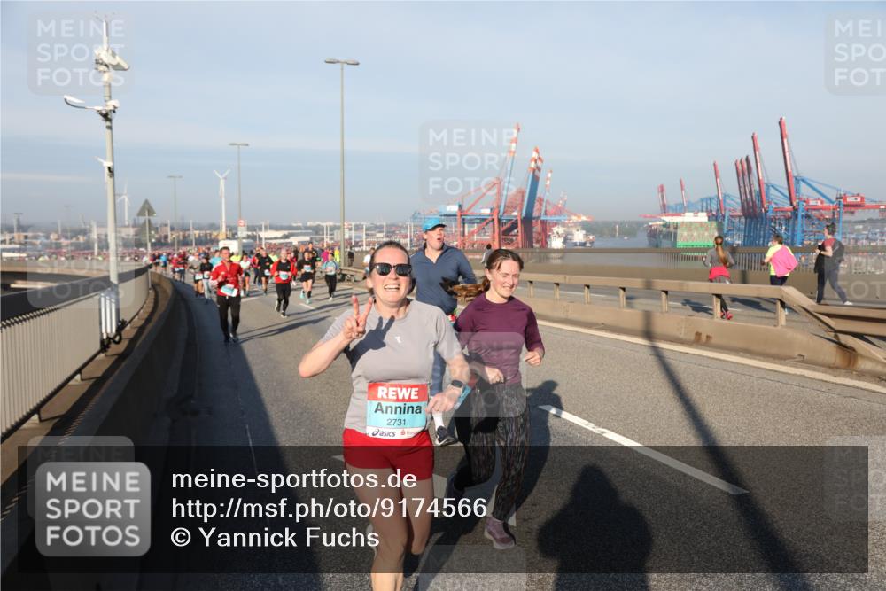 03.10.2025 - Köhlbrandbrückenlauf Yannick Fuchs http://msf.ph/oto/9174566 03.10.2025 08:43:19 Position 2 2731 meine-sportfotos.de