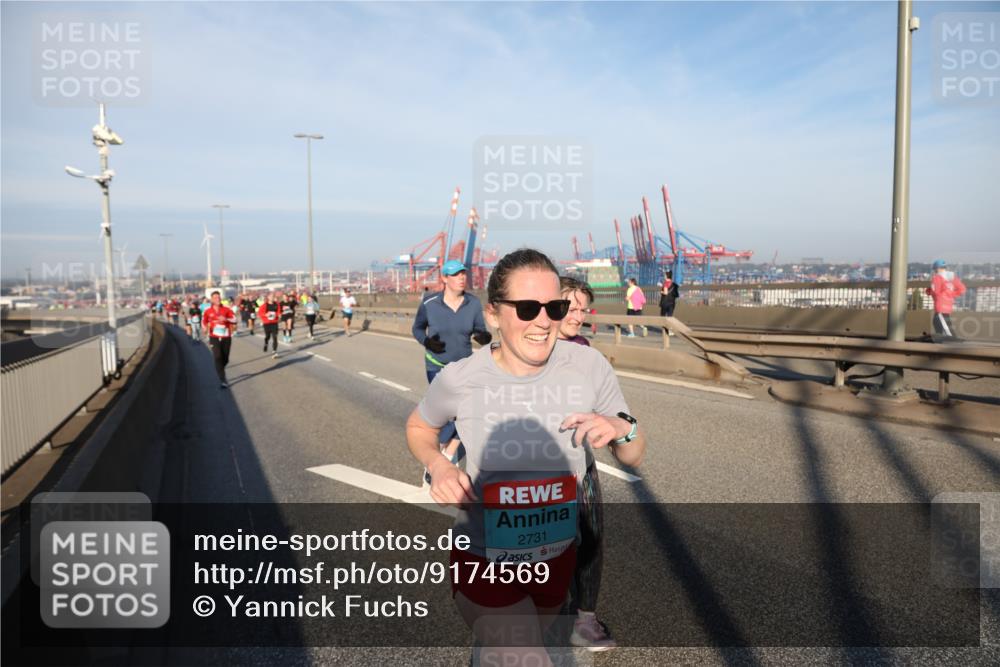 03.10.2025 - Köhlbrandbrückenlauf Yannick Fuchs http://msf.ph/oto/9174569 03.10.2025 08:43:20 Position 2 2731 meine-sportfotos.de