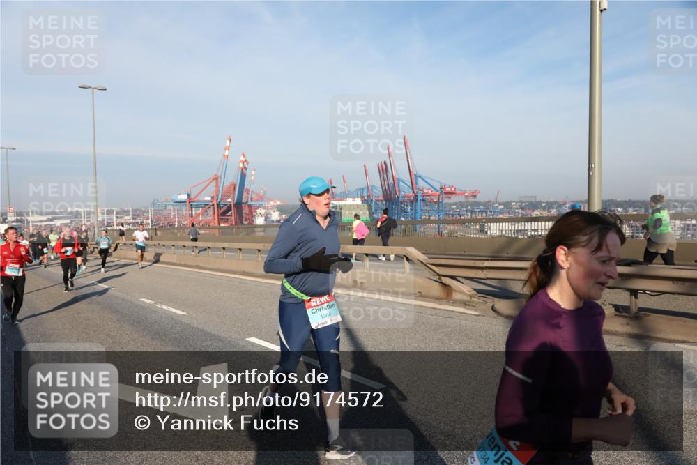 03.10.2025 - Köhlbrandbrückenlauf Yannick Fuchs http://msf.ph/oto/9174572 03.10.2025 08:43:20 Position 2 1364 meine-sportfotos.de