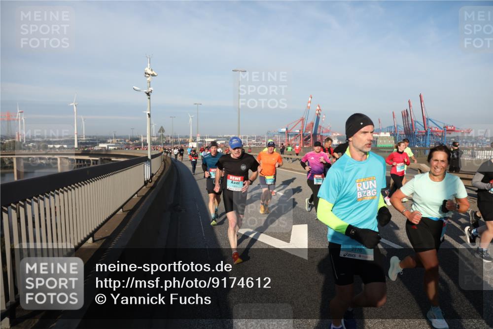 03.10.2025 - Köhlbrandbrückenlauf Yannick Fuchs http://msf.ph/oto/9174612 03.10.2025 08:43:30 Position 2 2776 meine-sportfotos.de